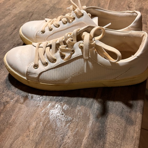 White sneakers - Picture 3 of 4